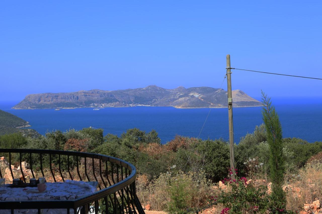 Guezey 3+1 Doga Ve Deniz Manzarali Kaş