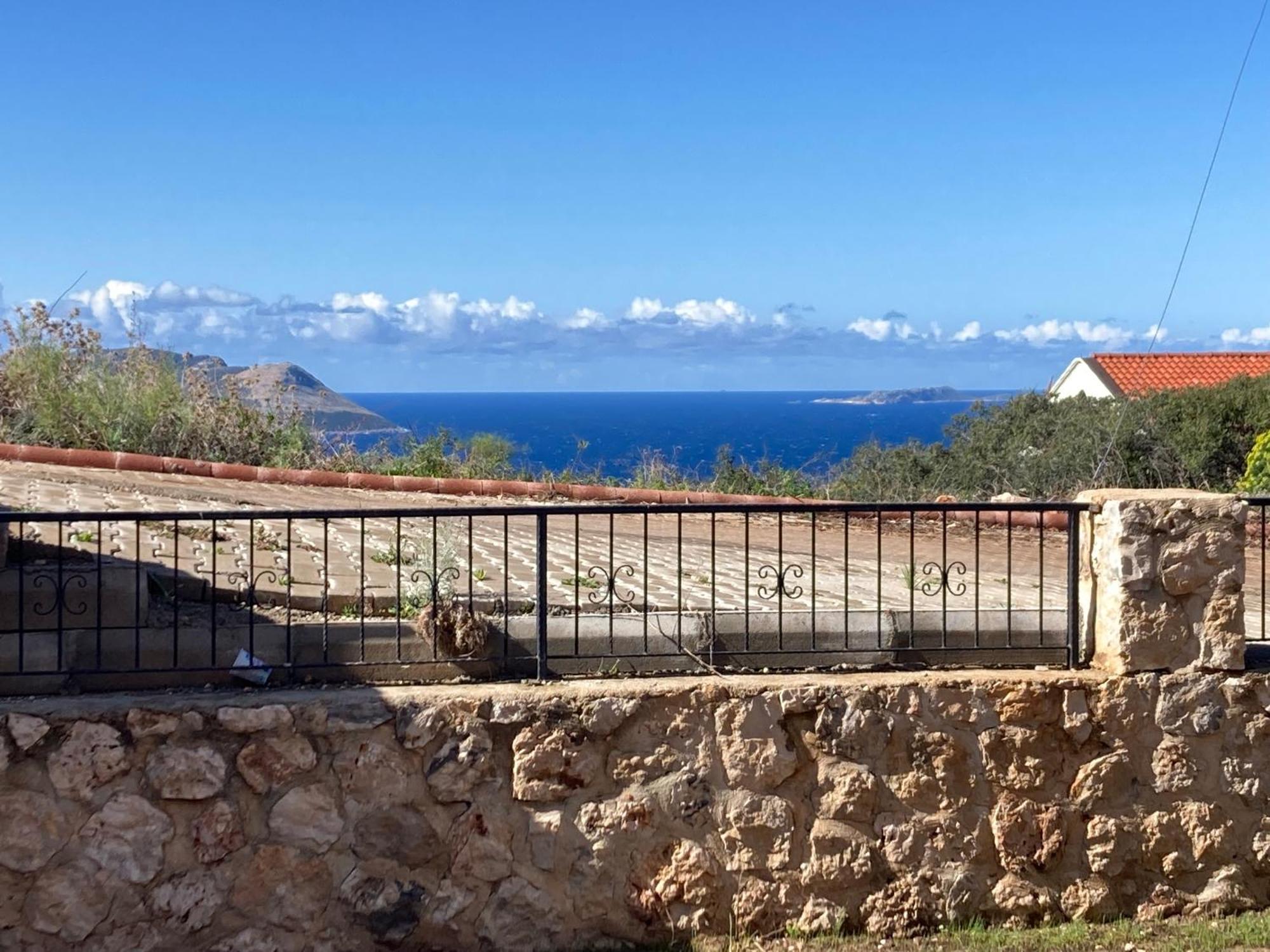 Guezey 3+1 Doga Ve Deniz Manzarali Apartment