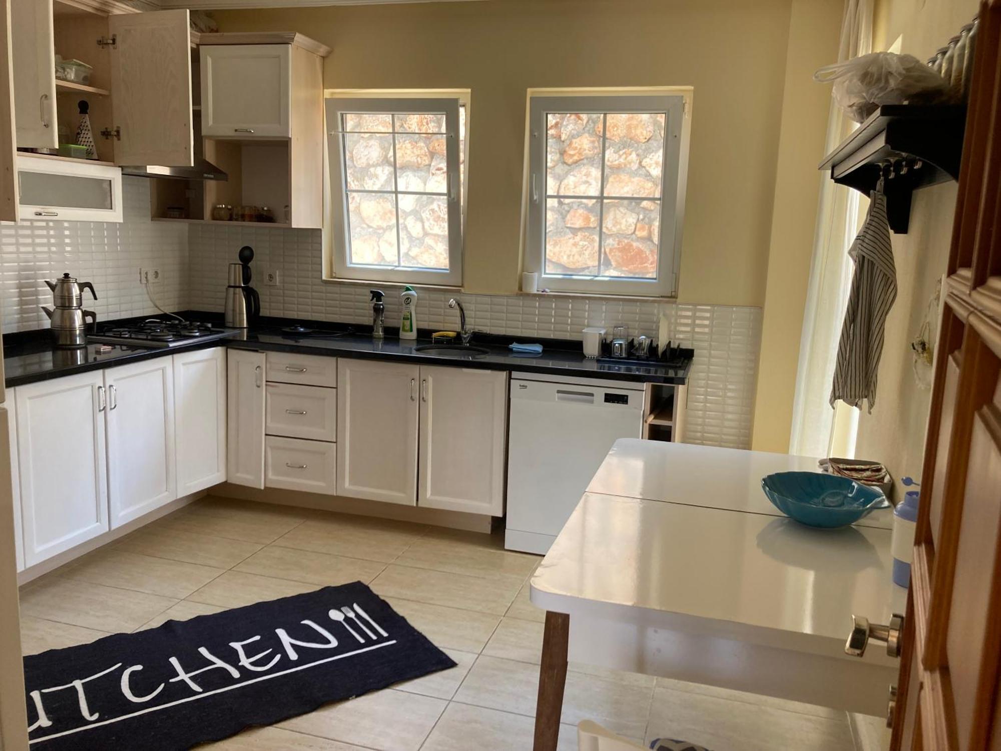 Guezey 3+1 Doga Ve Deniz Manzarali Apartment *
